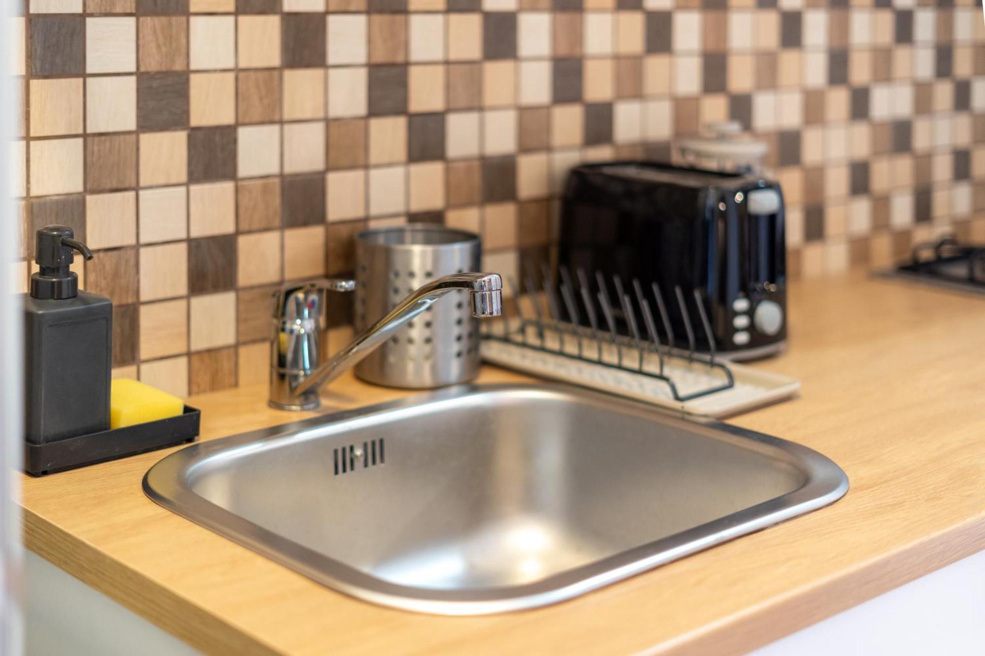 Cozy Apartment In Akacfa Street 부다페스트 외부 사진